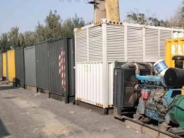白水200KW柴油发电机机组每小时油耗是多少？